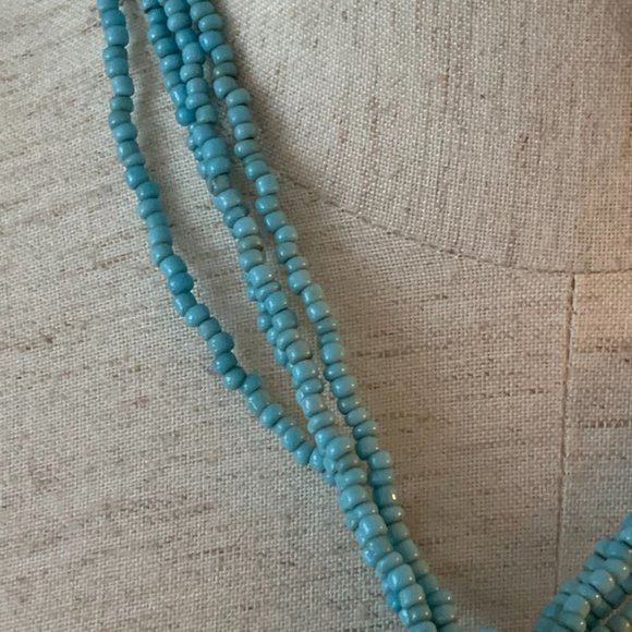 Shell necklace with turquoise color beads - Picture 4 of 6